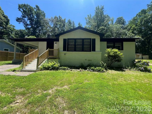 1214 Northwoods Drive , Kings Mountain, NC 28086