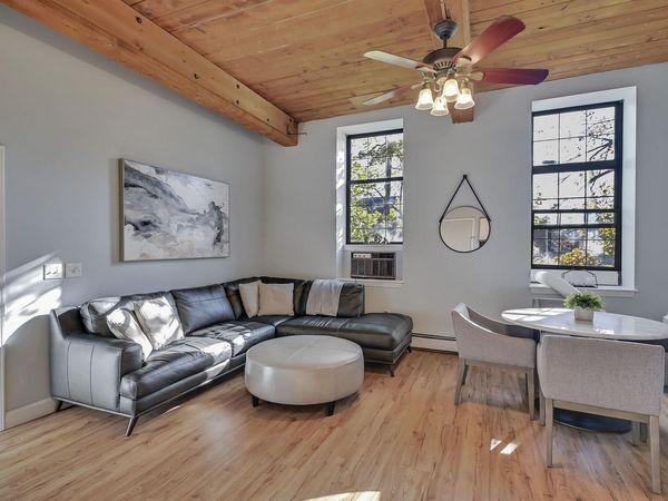 156 Front Street, Unit 210, Exeter, NH 03833