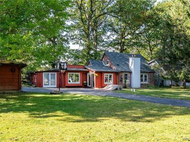 192 N Autumn Street , Buffalo, NY 14221