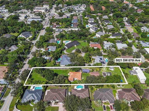 5821 SW 67th Ave , South Miami, FL 33143