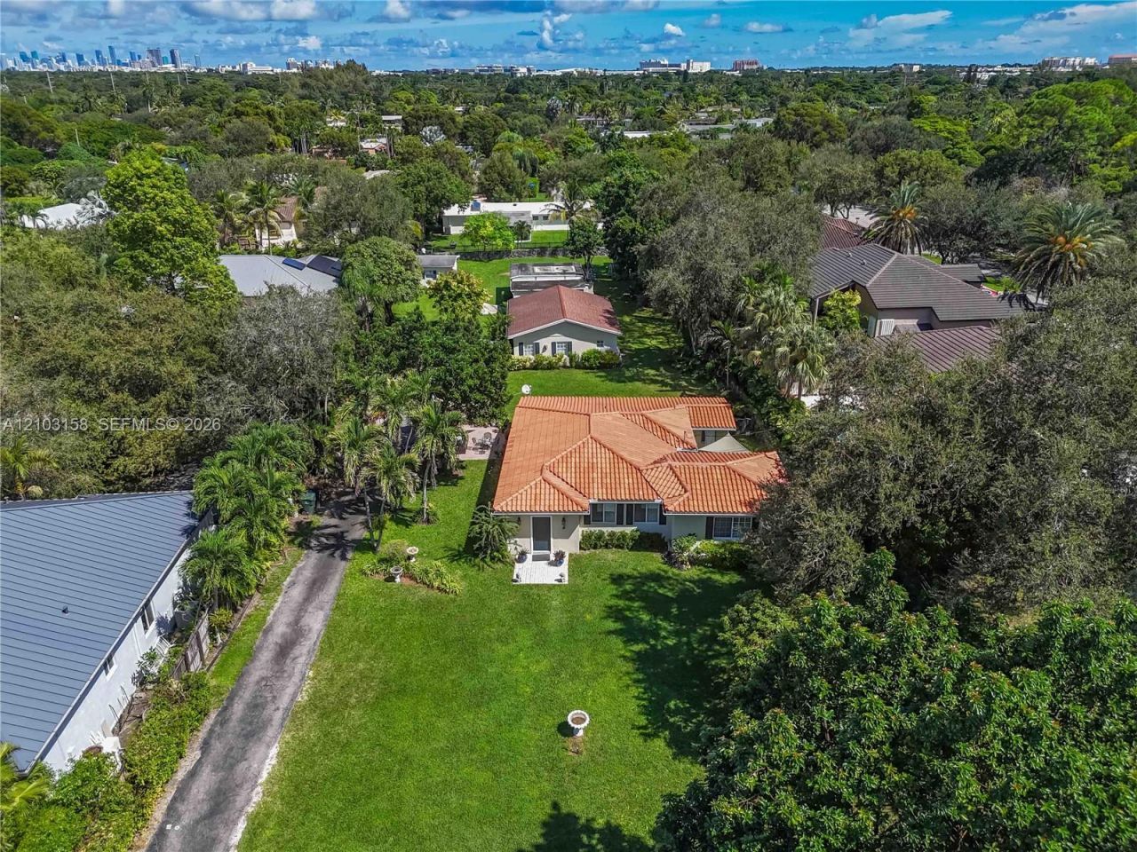 5821 SW 67th Ave , South Miami, FL 33143 Photo