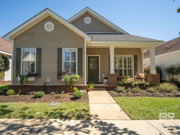 29936 Saint Helen Street, Daphne, AL 36526