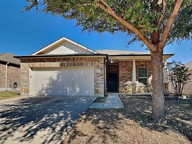 420 Magma Drive, Fort Worth, TX 76131