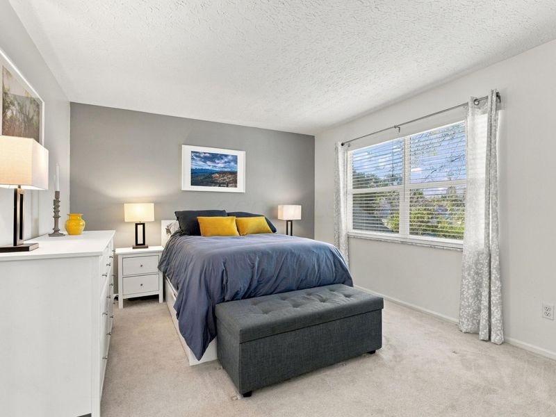 4999 Castlerea Court, Columbus, OH 43221 Photo 16