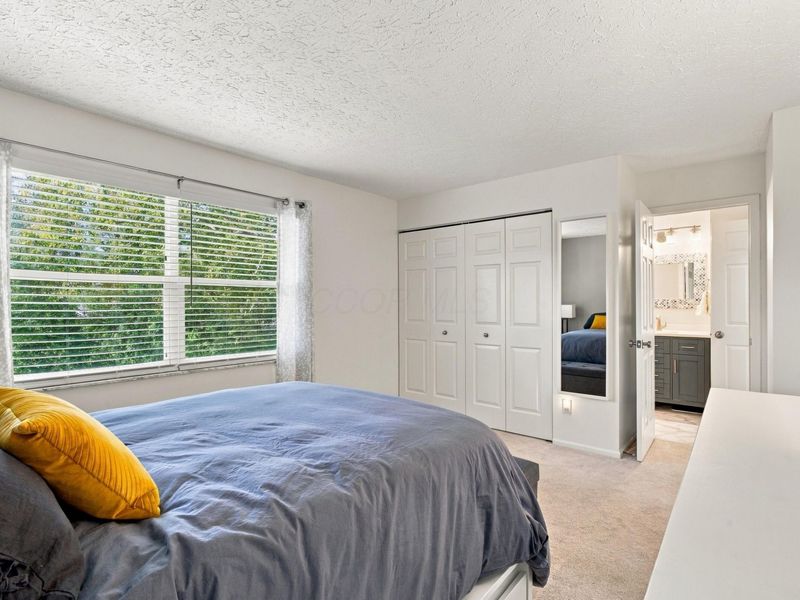 4999 Castlerea Court, Columbus, OH 43221 Photo 17