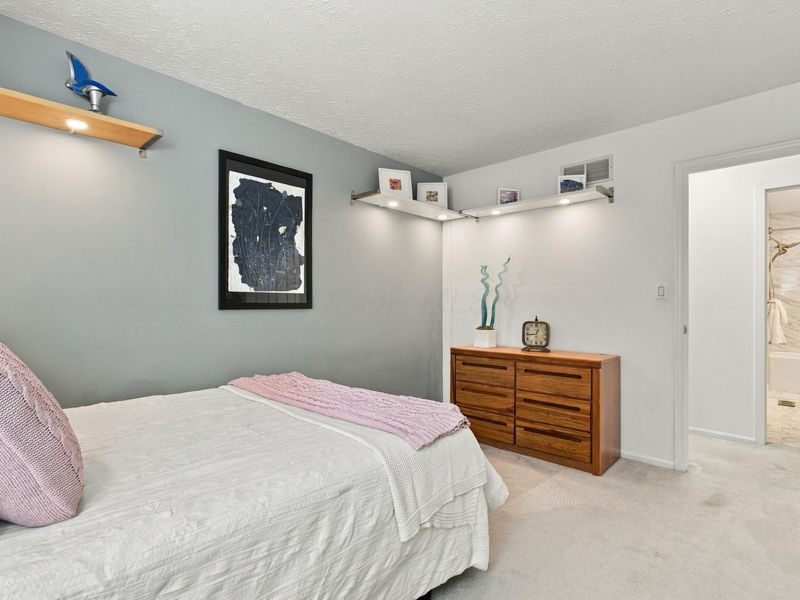 4999 Castlerea Court, Columbus, OH 43221 Photo 19