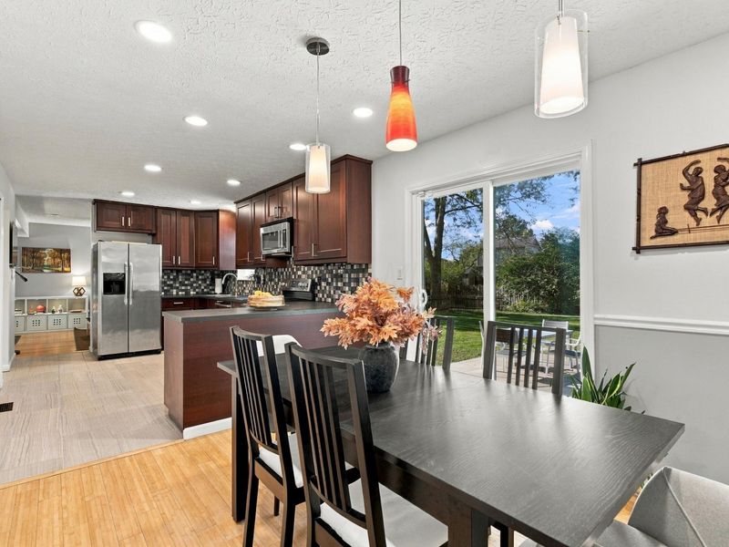 4999 Castlerea Court, Columbus, OH 43221 Photo 9