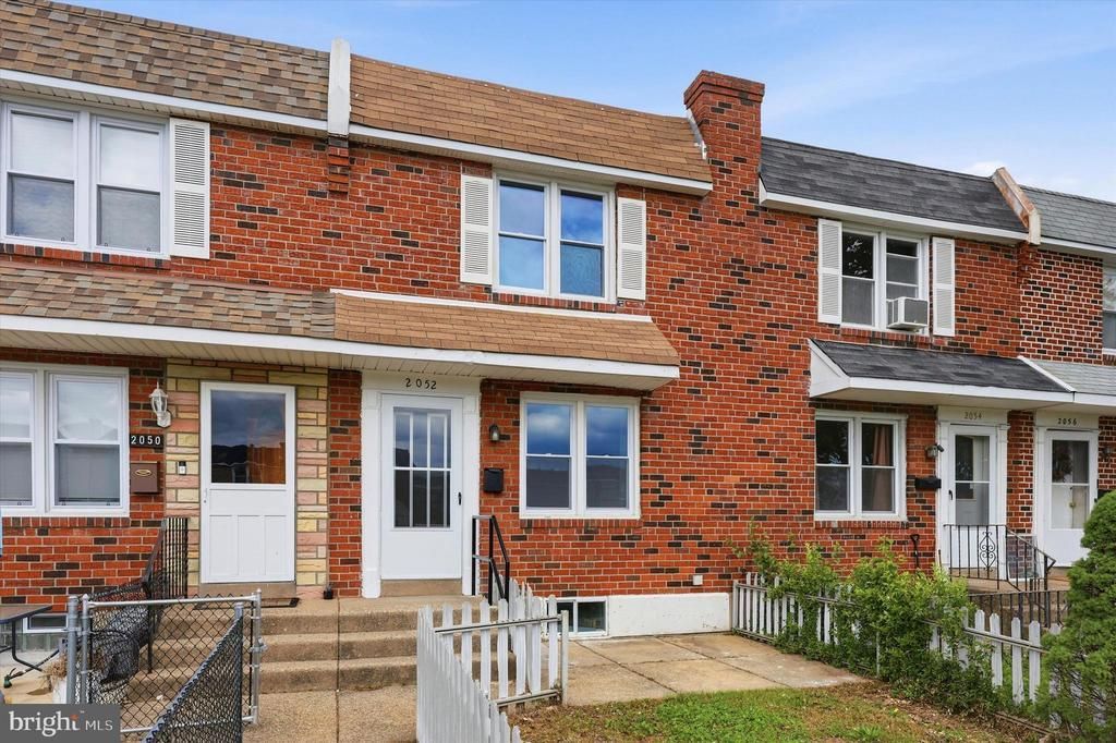 2052 HEATHER ROAD , FOLCROFT, PA 19032