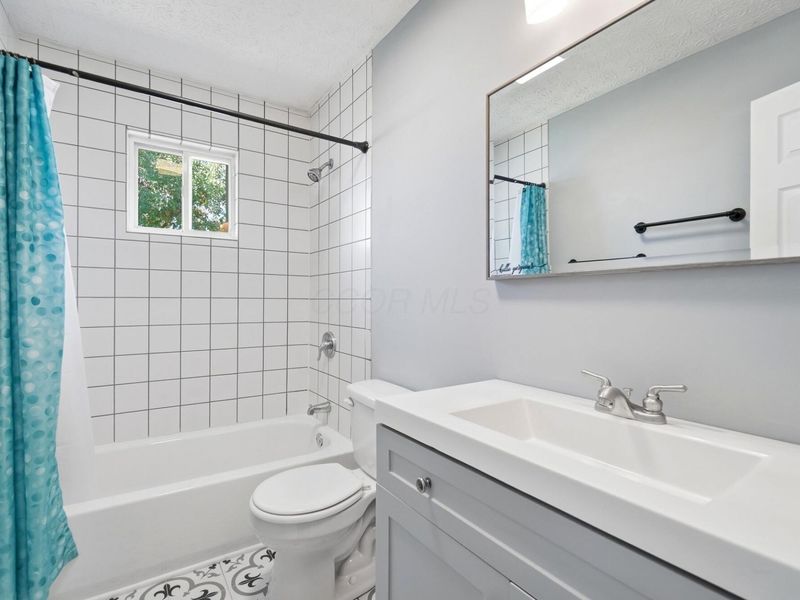 266 S Yearling Road, Columbus, OH 43213 Photo 8