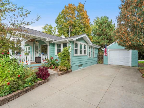 4942 Johnson Avenue , White Bear Lake, MN 55110
