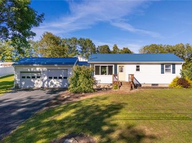 5681 Stuart Avenue, Newark, NY 14513