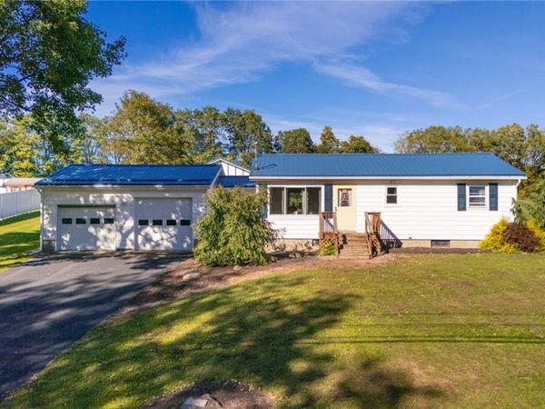 5681 Stuart Avenue , Newark, NY 14513