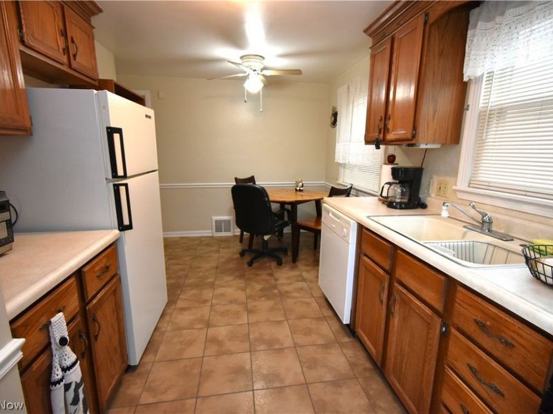 1576 Wakefield Avenue, Poland, OH 44514 Photo 8