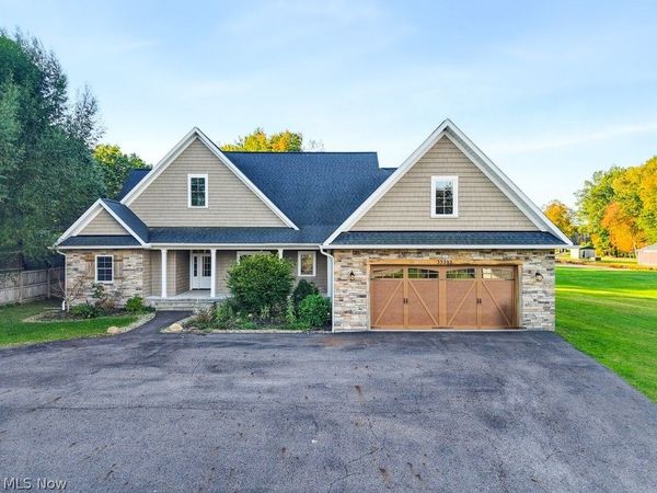 33355 Detroit Road , Avon, OH 44011