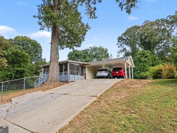 8942 Meadow Drive, Lithia Springs, GA 30122