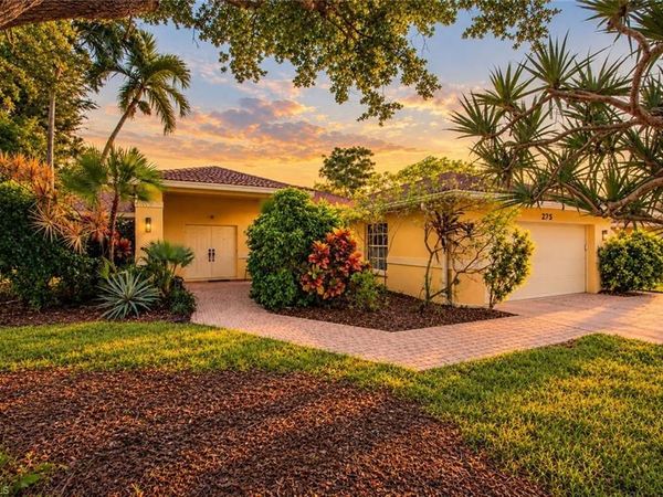 275 Lambton LN, NAPLES, FL 34104