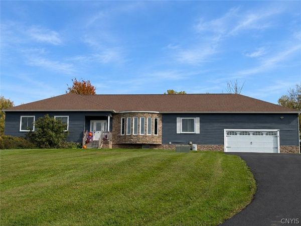 5042 Mac Clenthen Road, Manlius, NY 13104