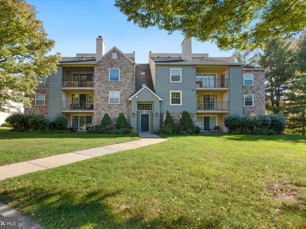812 DEER RUN, EAST NORRITON, PA 19403