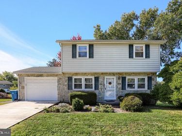 1912 ESTHER DRIVE, CARLISLE, PA 17013