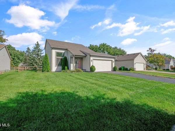 956 Jennison Drive, Rossford, OH 43460