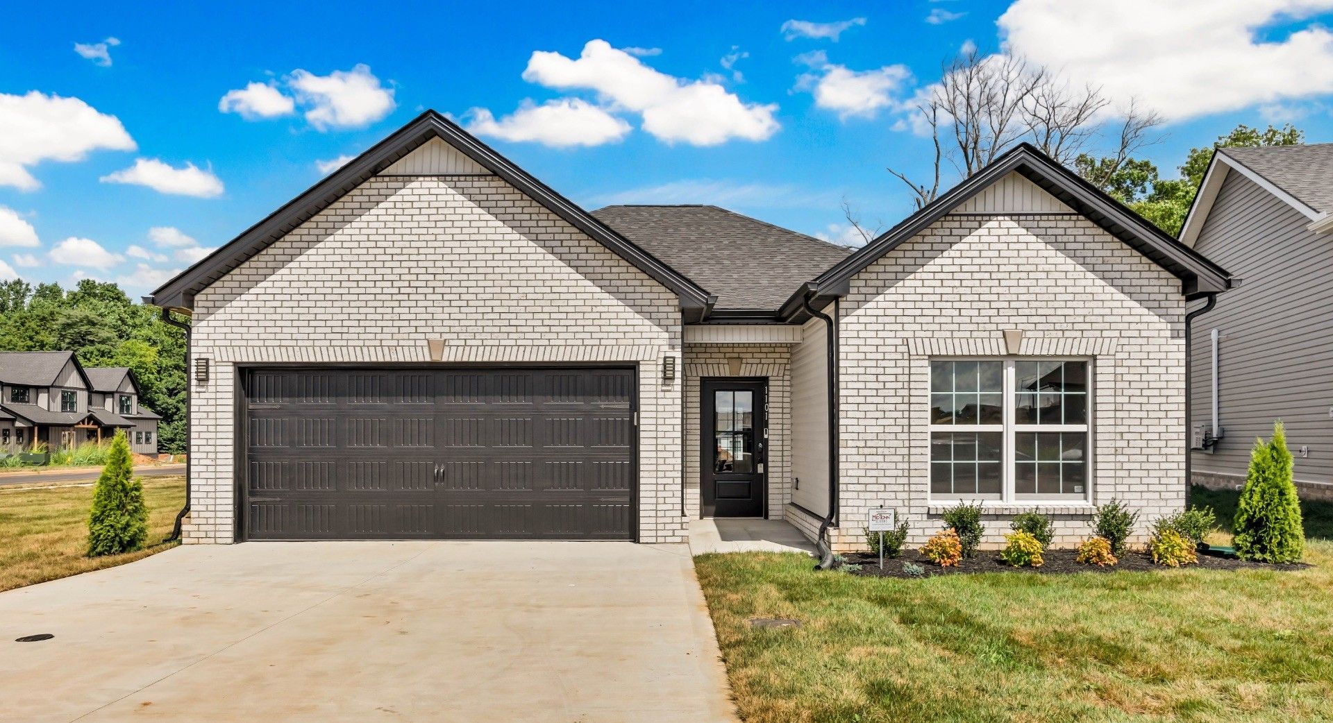 1226 Mourning Cloak Dr , Clarksville, TN 37043 Main Photo
