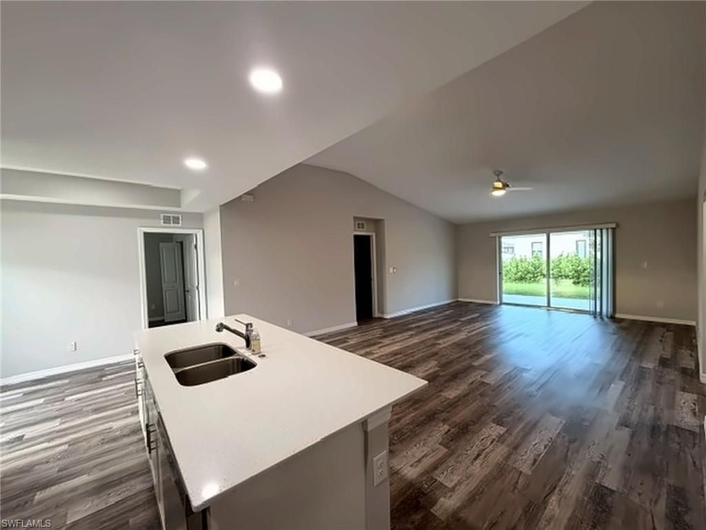 202 NW 25th Pl, Cape Coral, FL 33993 Photo