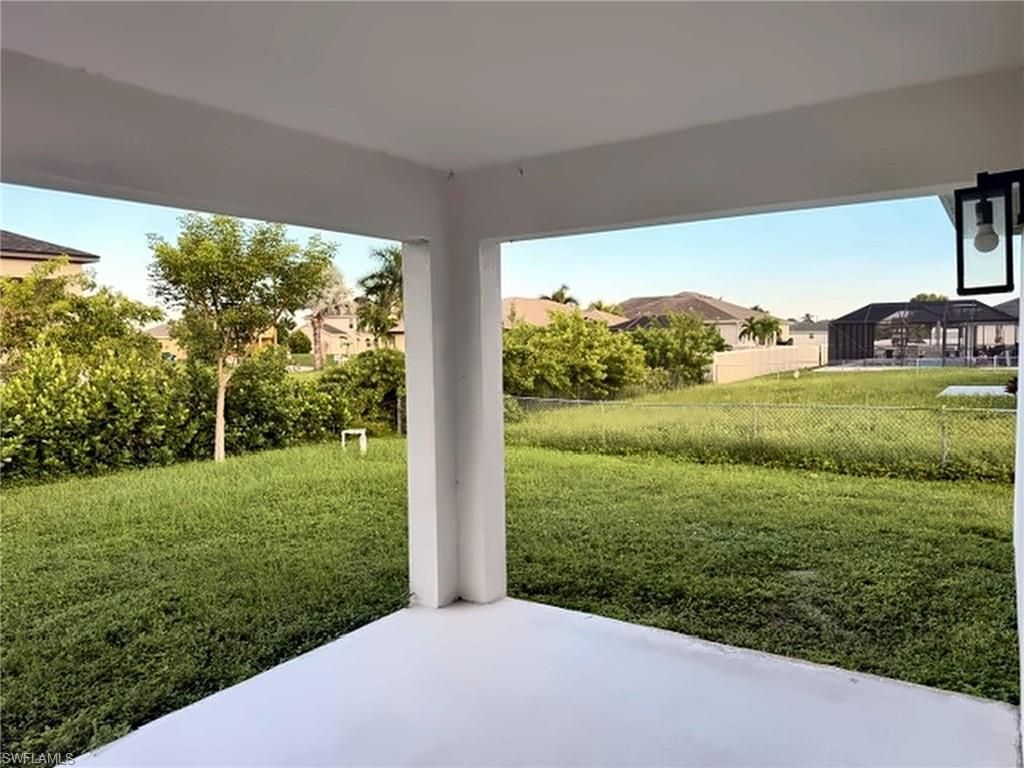 202 NW 25th Pl, Cape Coral, FL 33993 Photo