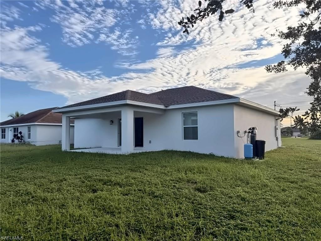 202 NW 25th Pl, Cape Coral, FL 33993 Photo