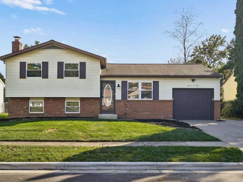 1905 Dandridge Drive, Columbus, OH 43229 Photo 2