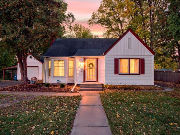 532 W Broadway Avenue, Forest Lake, MN 55025