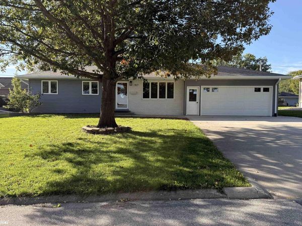 427 W 21St Street, Carroll, IA 51401