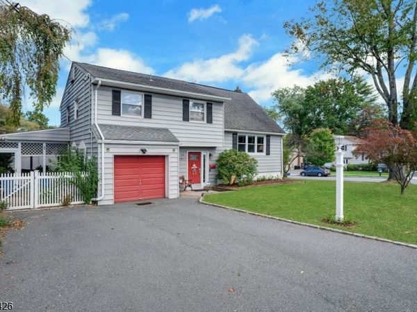 22 Ann St, Verona, NJ 07044