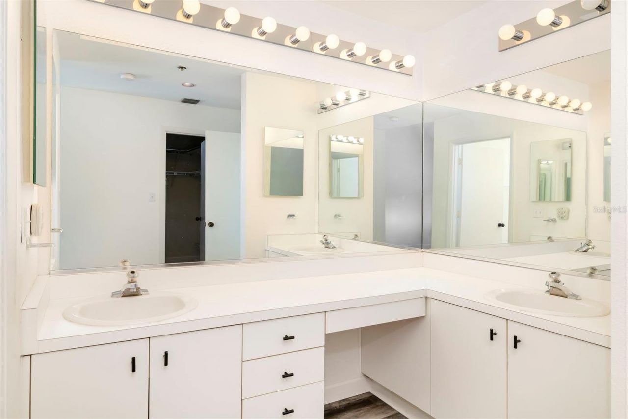 1920 Harbourside Drive , Unit 1003, Longboat Key, FL 34228 Photo