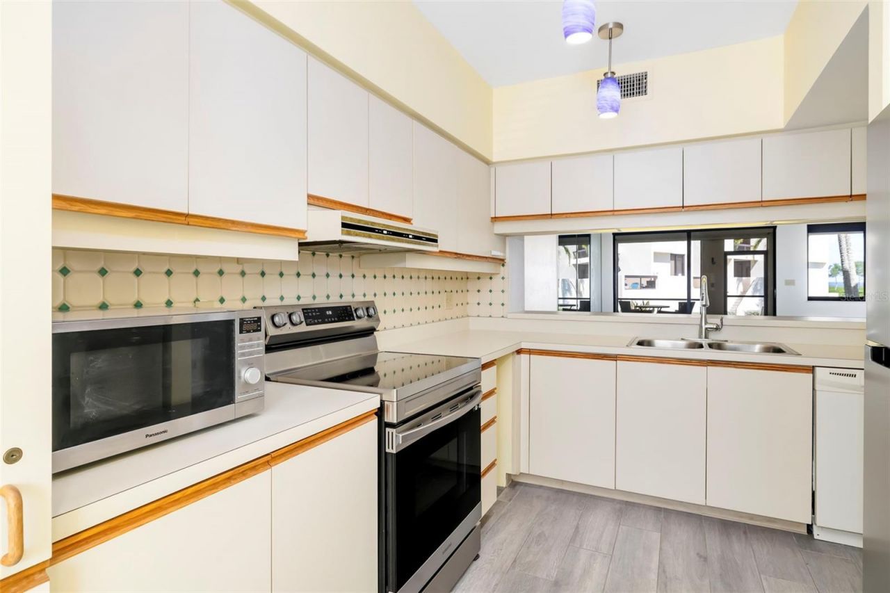 1920 Harbourside Drive , Unit 1003, Longboat Key, FL 34228 Photo