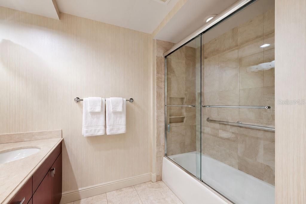 35 Watergate Drive, Unit 804, Sarasota, FL 34236 Photo