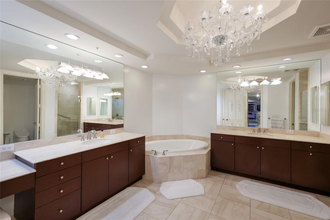 35 Watergate Drive, Unit 804, Sarasota, FL 34236 Photo
