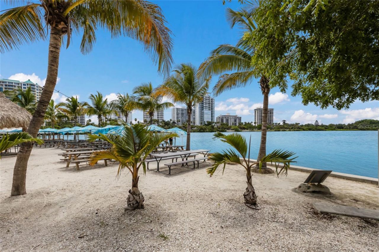 35 Watergate Drive, Unit 804, Sarasota, FL 34236 Photo