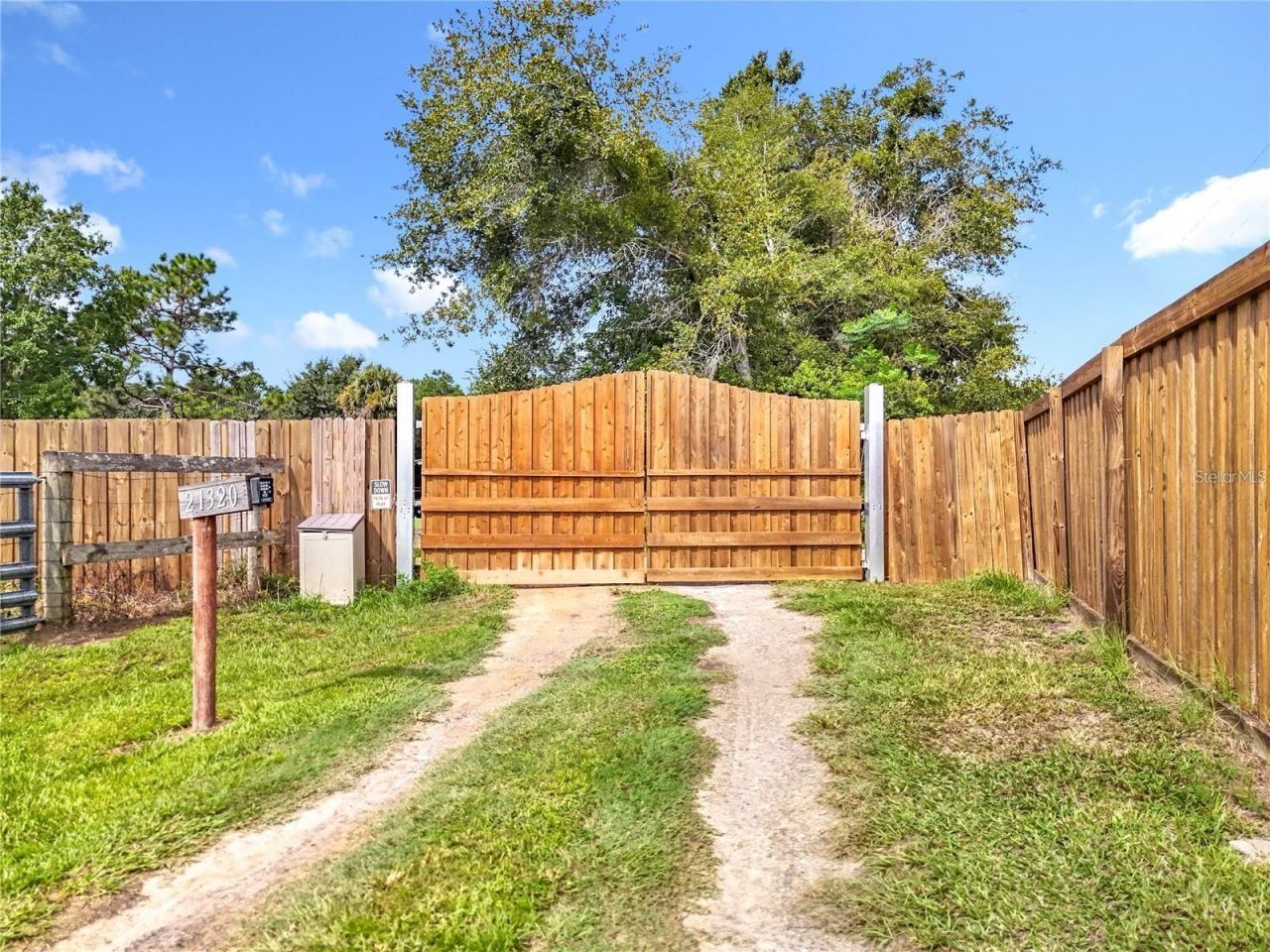 21320 Paradise Way , Eustis, FL 32736 Photo