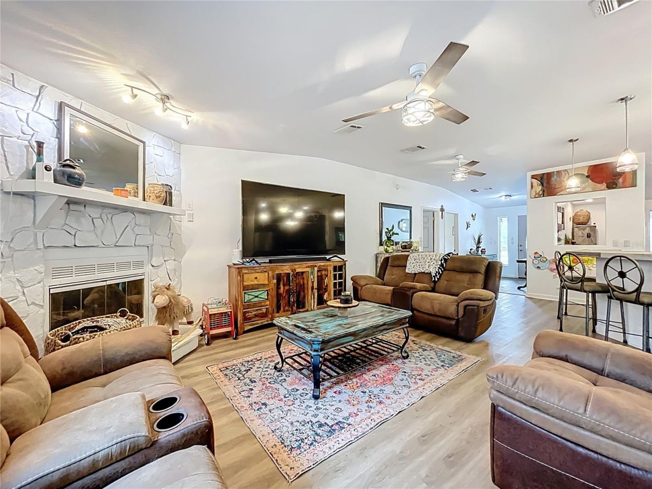 21320 Paradise Way , Eustis, FL 32736 Photo