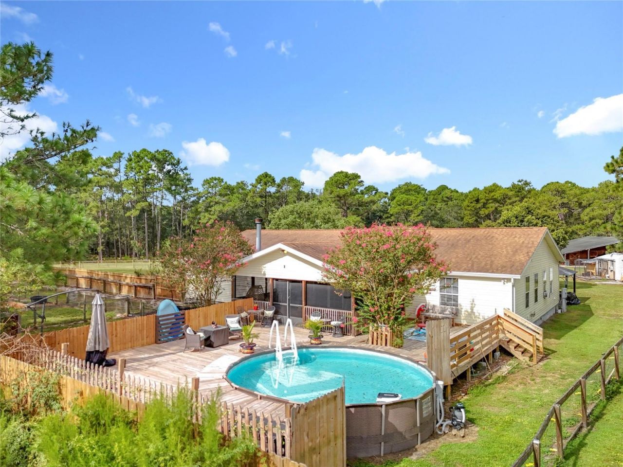 21320 Paradise Way , Eustis, FL 32736 Photo