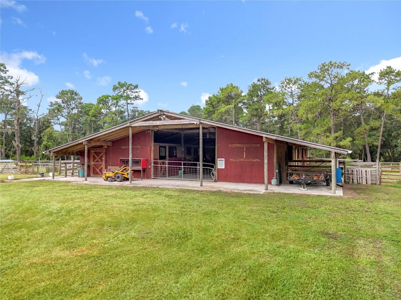 21320 Paradise Way , Eustis, FL 32736 Photo