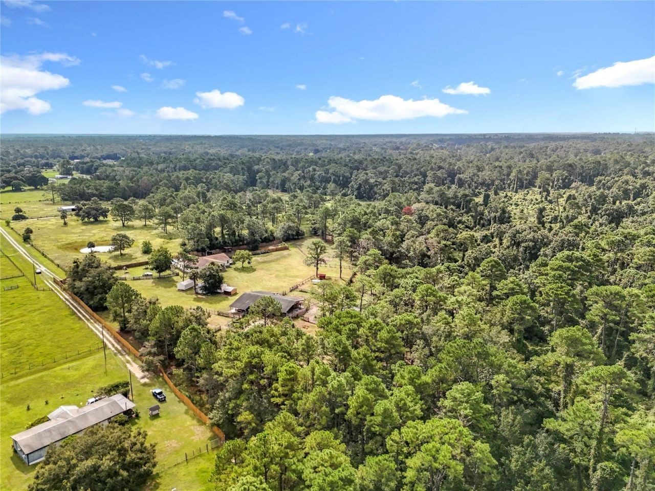 21320 Paradise Way , Eustis, FL 32736 Photo