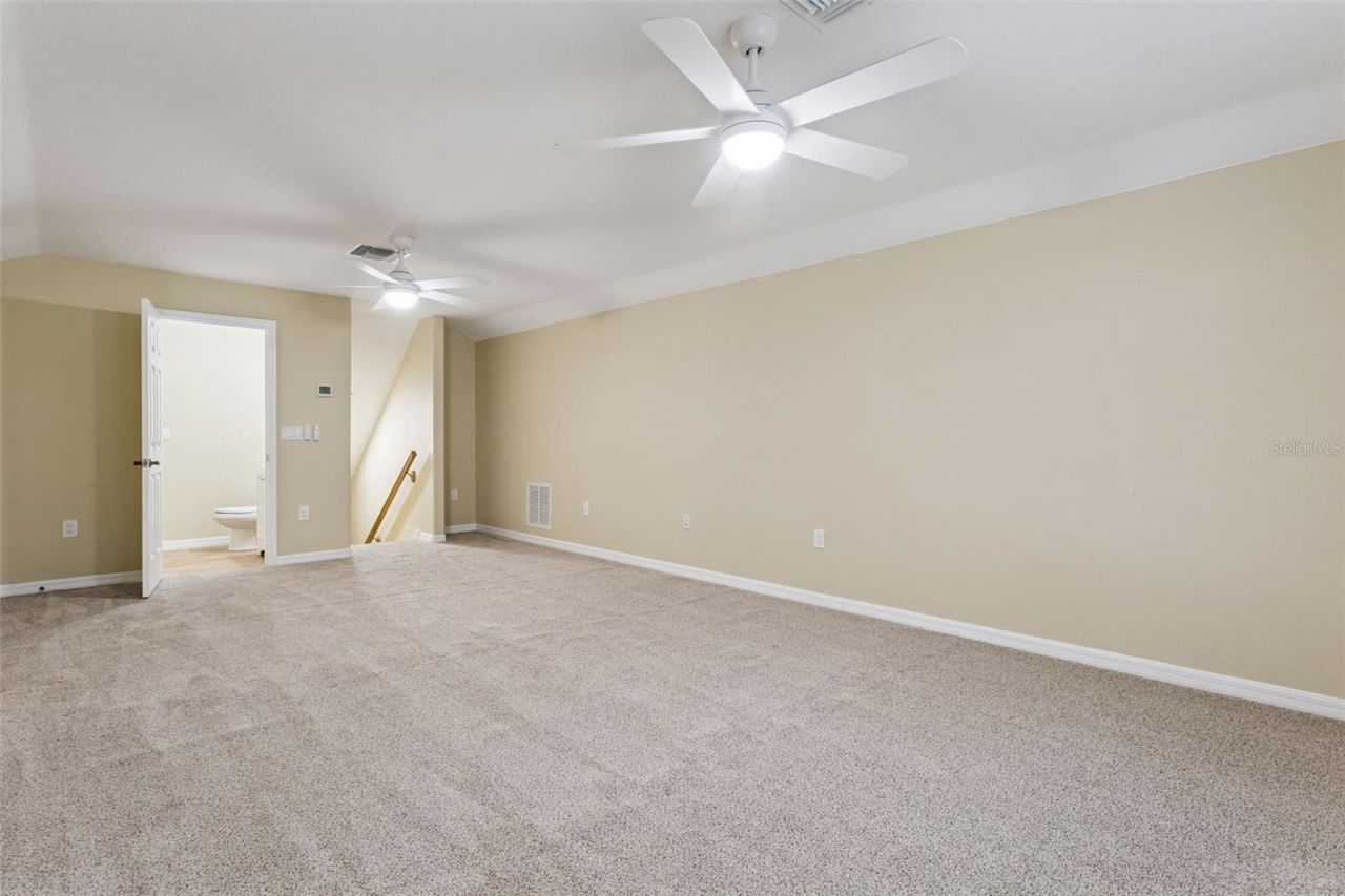 949 Hawk Landing , Fruitland Park, FL 34731 Photo