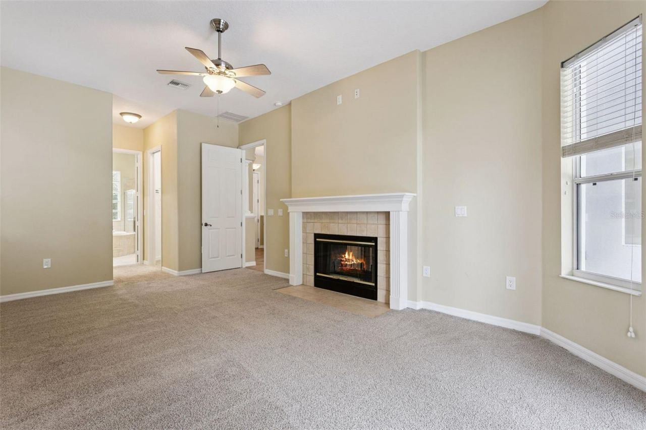 949 Hawk Landing , Fruitland Park, FL 34731 Photo