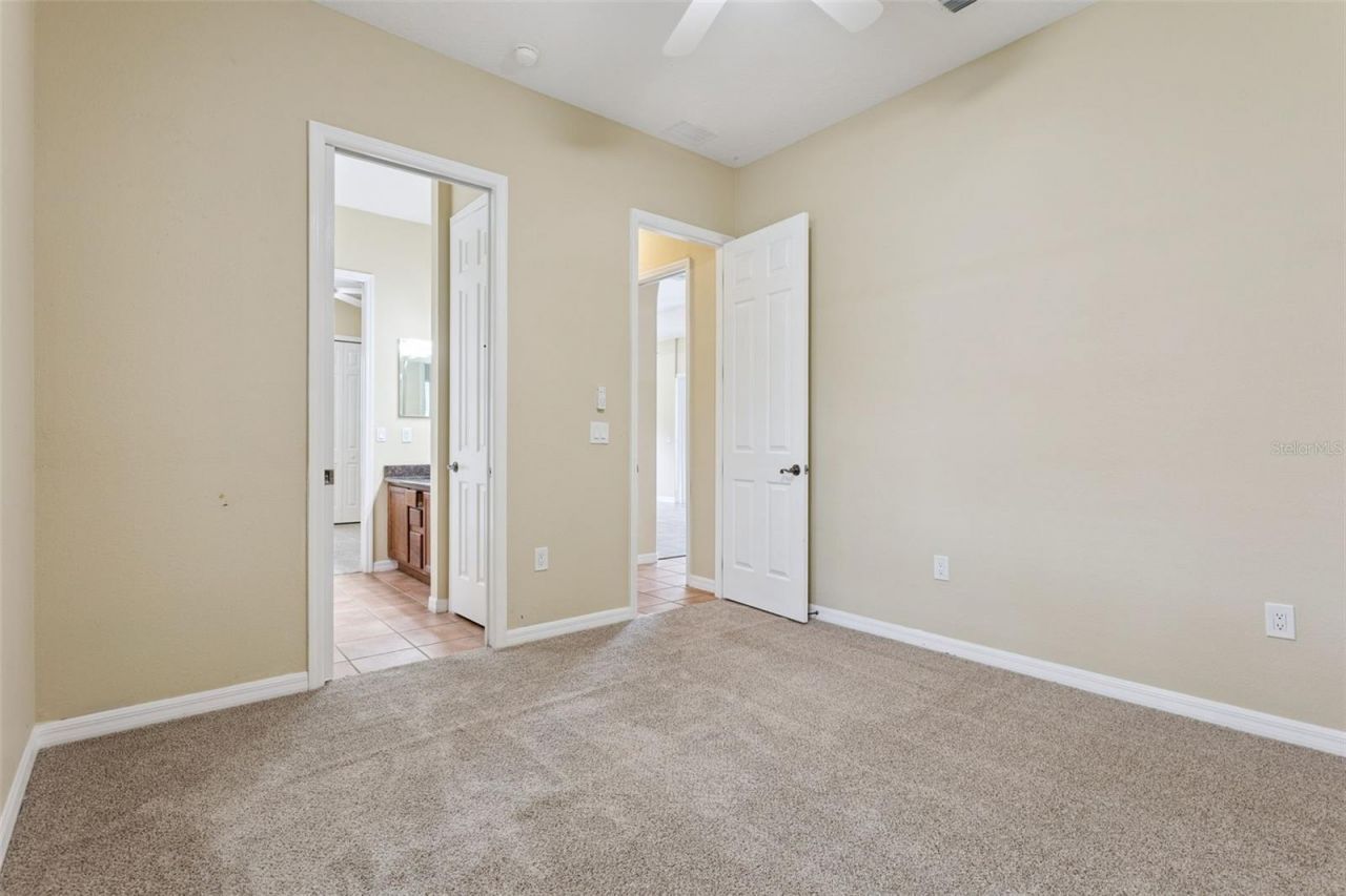 949 Hawk Landing , Fruitland Park, FL 34731 Photo