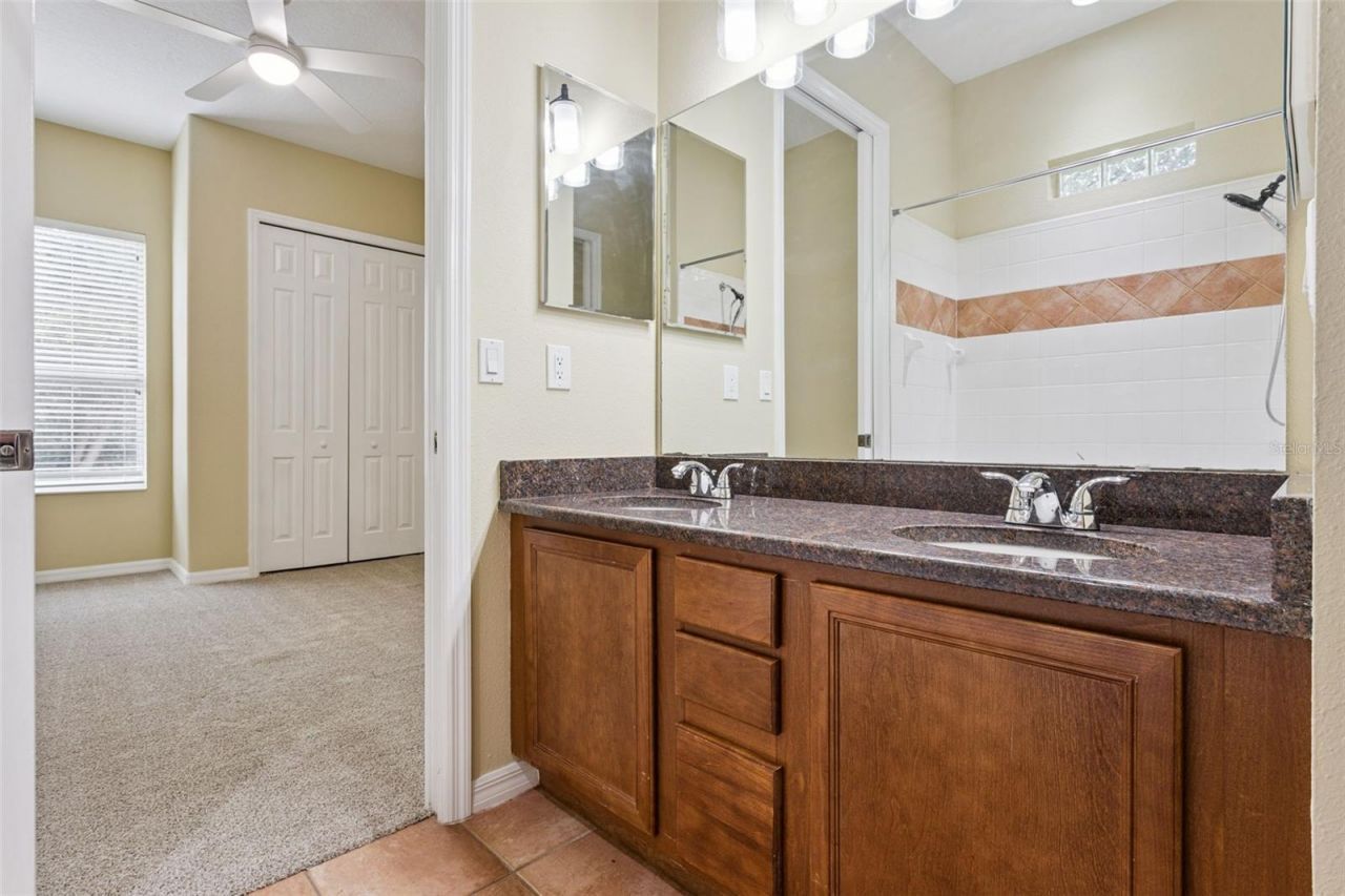 949 Hawk Landing , Fruitland Park, FL 34731 Photo