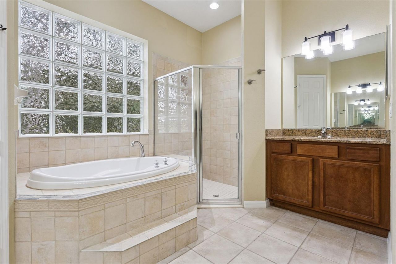 949 Hawk Landing , Fruitland Park, FL 34731 Photo