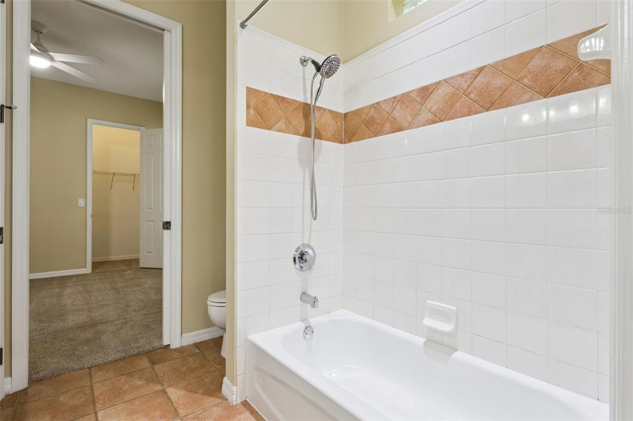 949 Hawk Landing , Fruitland Park, FL 34731 Photo