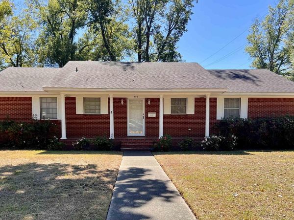203 Pine Bluff Street, Malvern, AR 72104