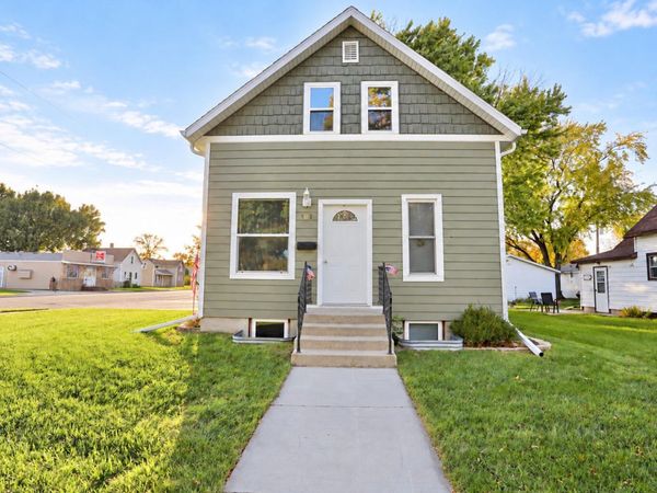 103 N Penn Street, Aberdeen, SD 57401